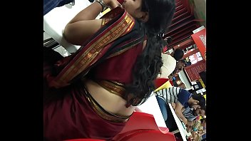 bhabhi showing side hip and boobs part 1
