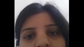 Desi hottie girl self made solo show at home video leaked off mobile