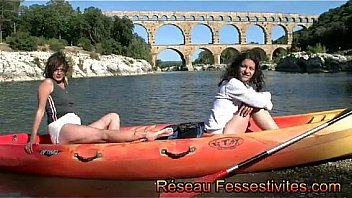 Le canoë au Pont du Gard pour deux filles en couche
