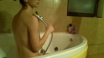 im taking a bath to clean my hair and my body.like my body?
