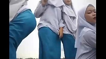 Malaysia Hijabitches [GIF]