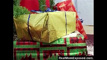RealMomExposed - A gift like every men want for christmas